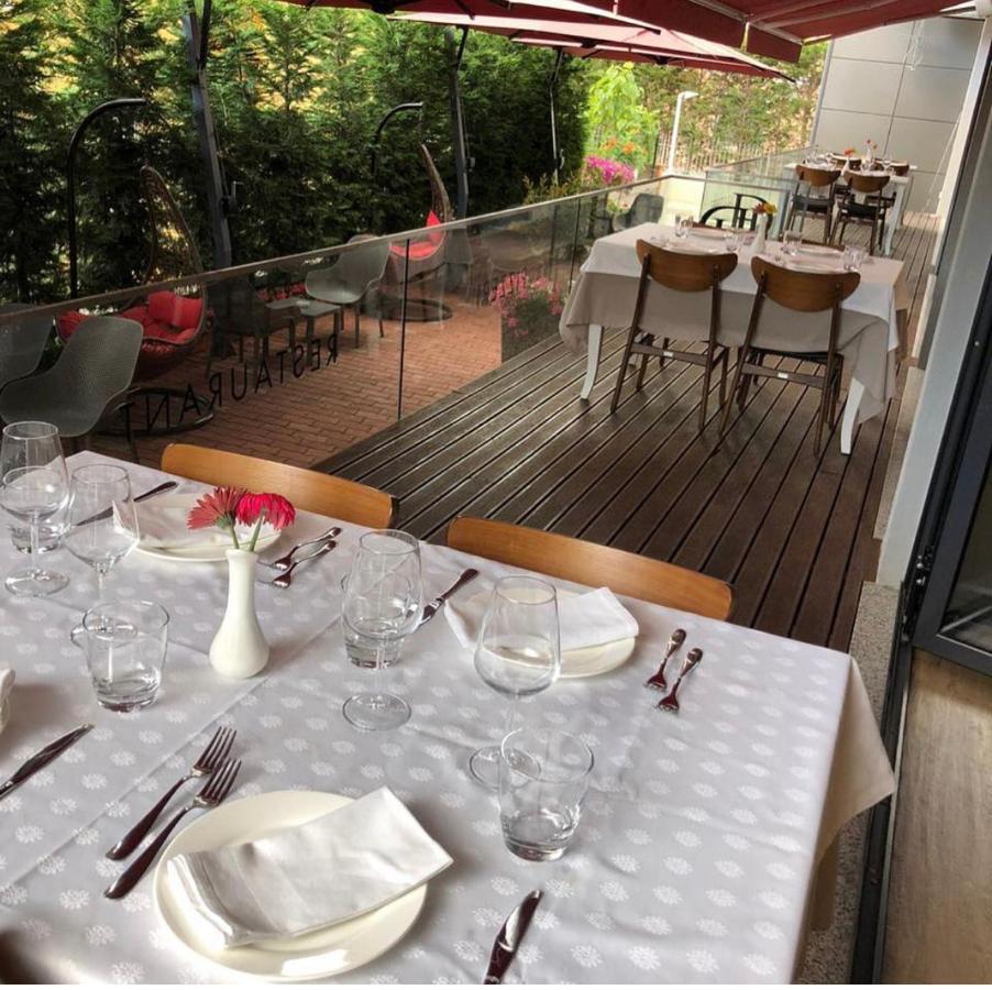 Domus Hotel & Apartments Shengjin Bagian luar foto