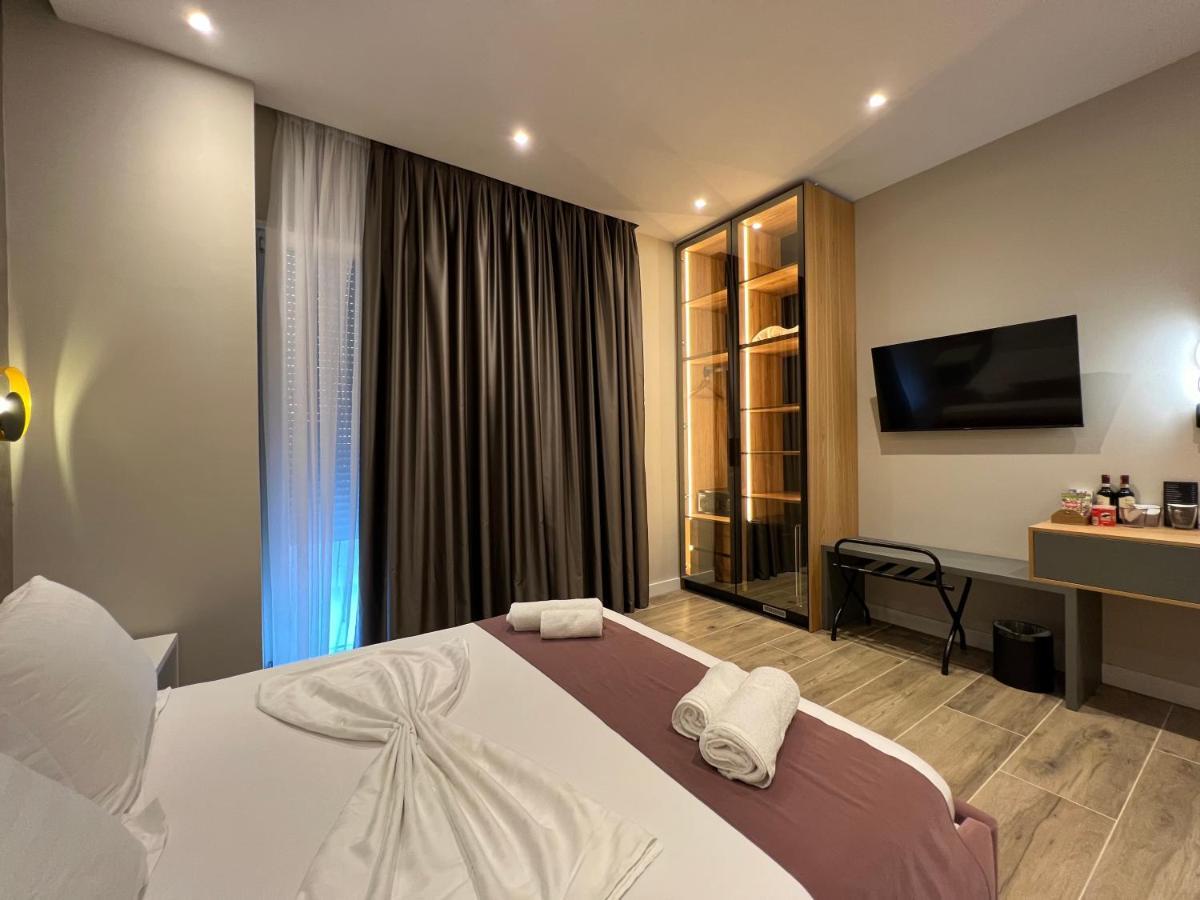 Domus Hotel & Apartments Shengjin Bagian luar foto