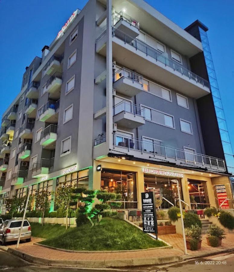Domus Hotel & Apartments Shengjin Bagian luar foto