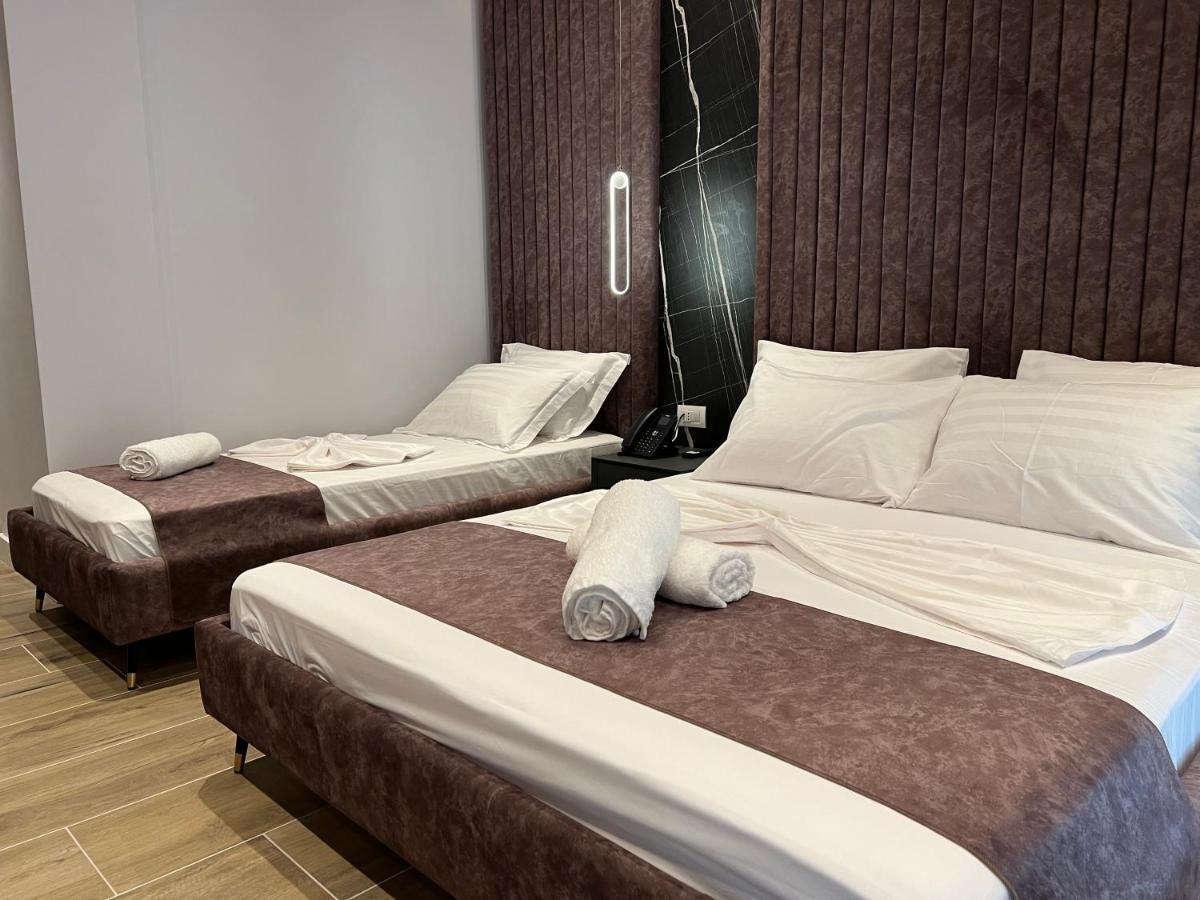 Domus Hotel & Apartments Shengjin Bagian luar foto