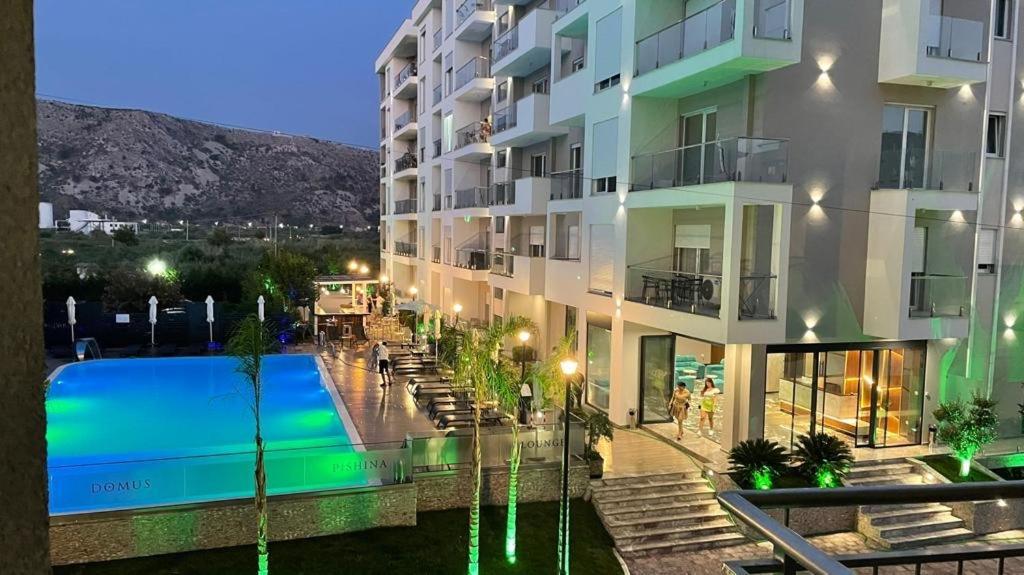 Domus Hotel & Apartments Shengjin Bagian luar foto