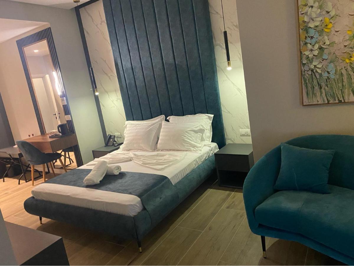 Domus Hotel & Apartments Shengjin Bagian luar foto