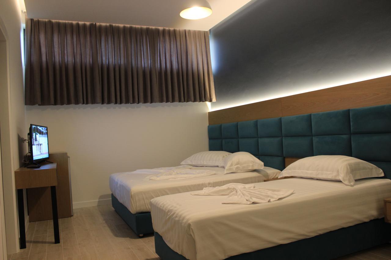 Domus Hotel & Apartments Shengjin Bagian luar foto