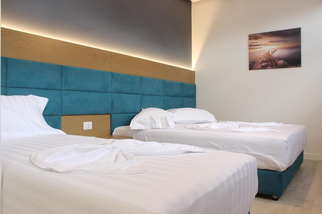 Domus Hotel & Apartments Shengjin Bagian luar foto