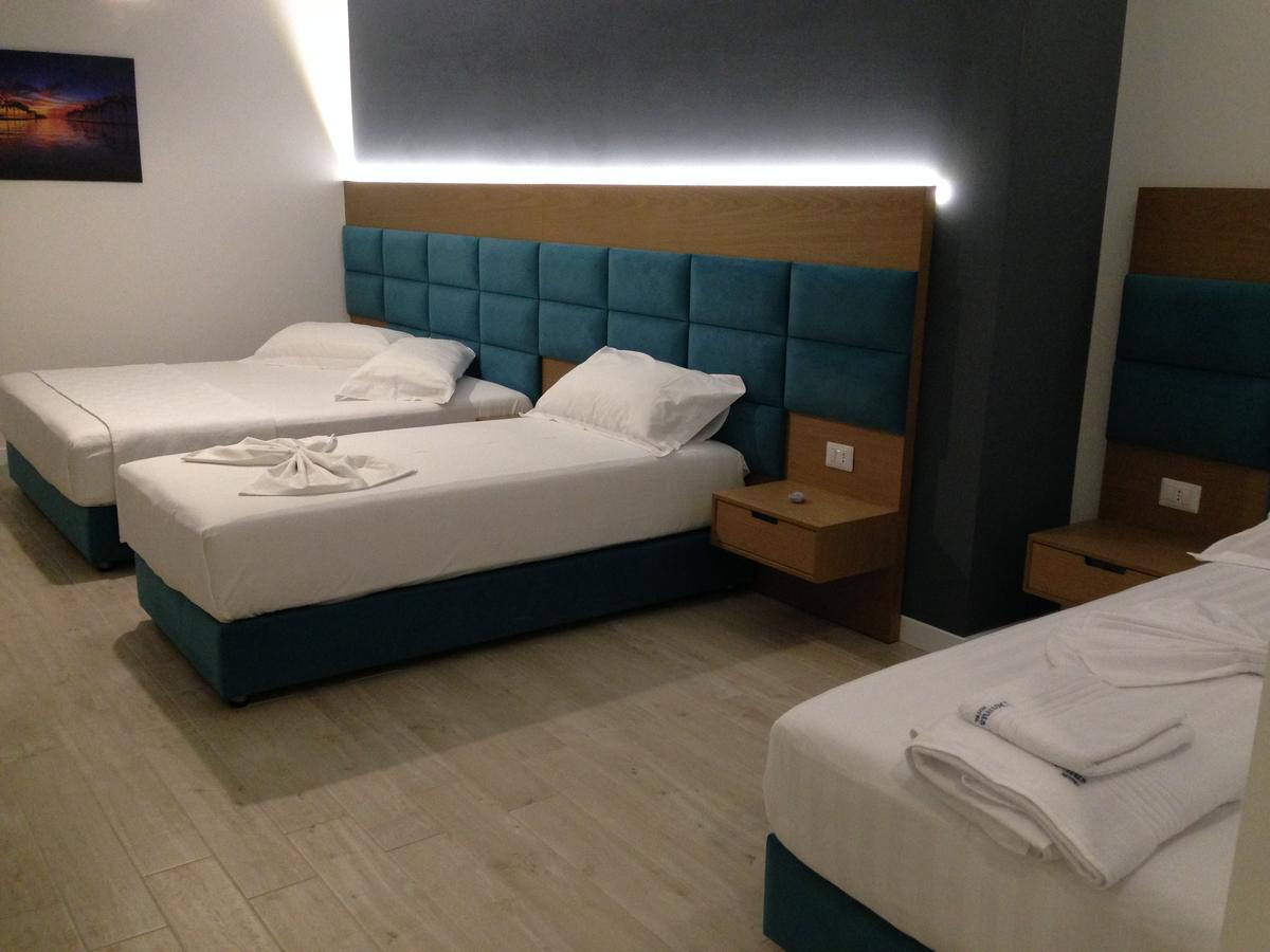 Domus Hotel & Apartments Shengjin Bagian luar foto